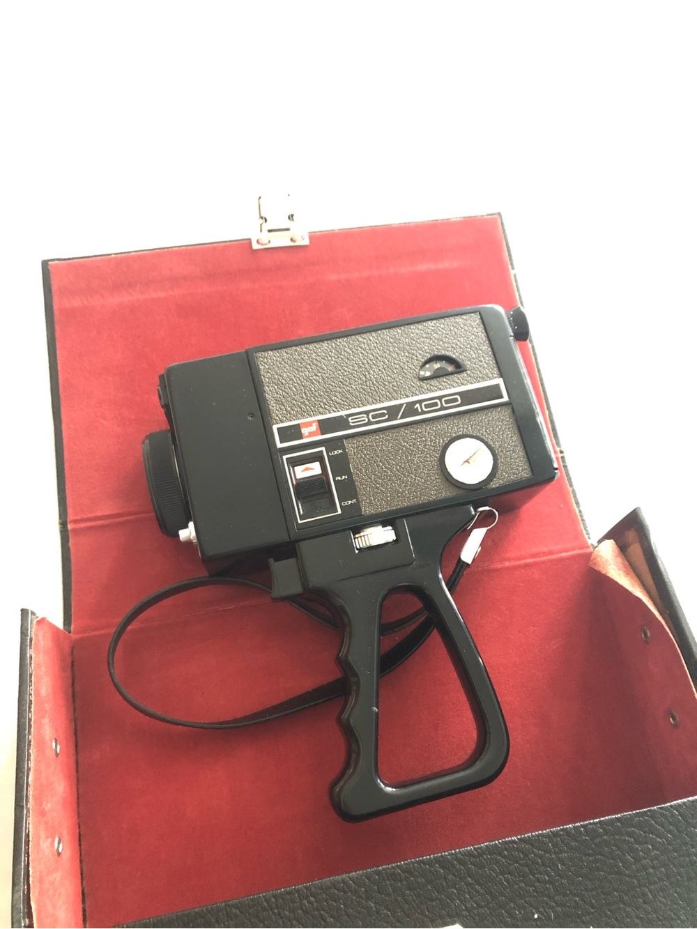GAF SC/100 Vintage 8mm Film Camera 50/100 – Black